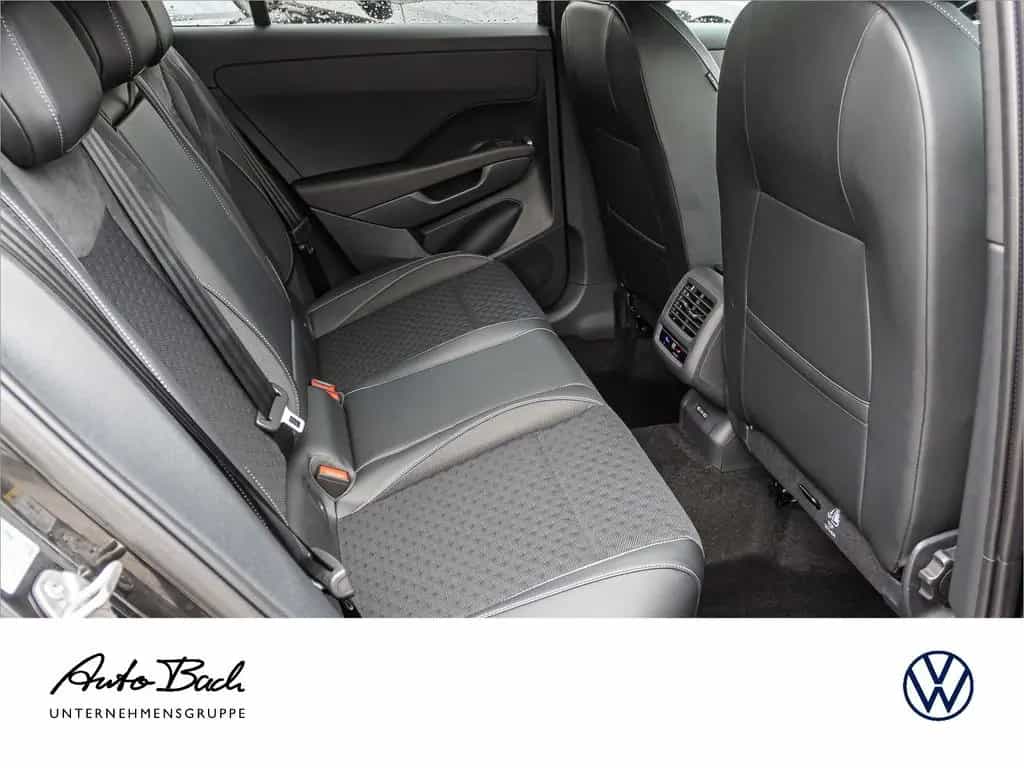 Volkswagen T-Roc R-Line 1.5 l eTSI OPF 110 kW (150 PS) 7-Ga null-photo-14