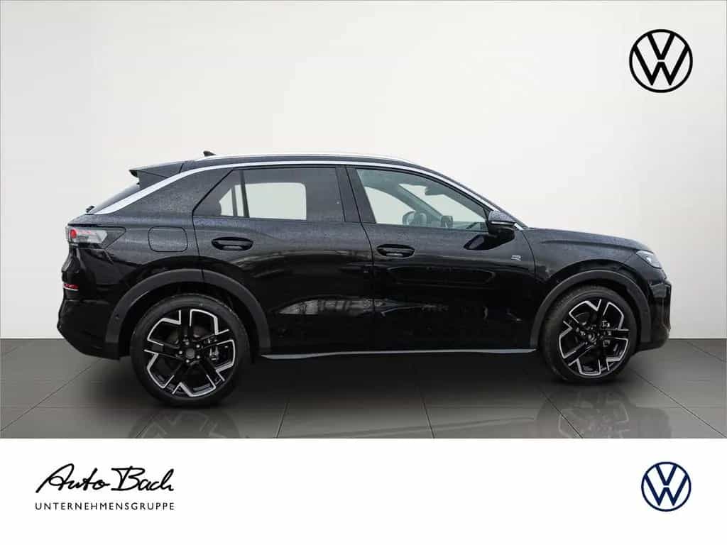 Volkswagen T-Roc R-Line 1.5 l eTSI OPF 110 kW (150 PS) 7-Ga null-photo-2