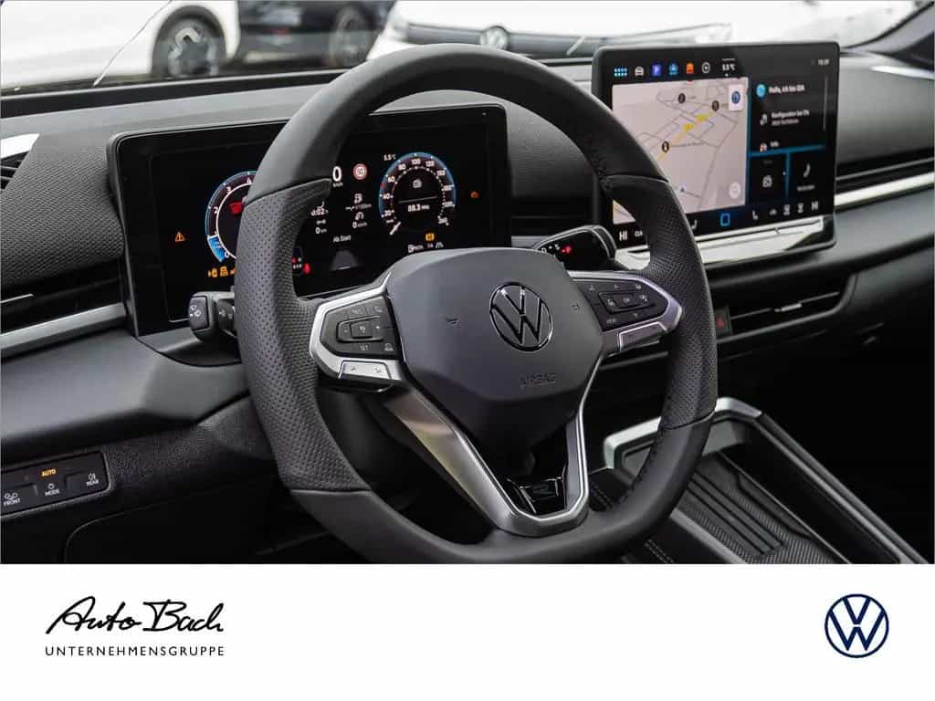 Volkswagen T-Roc R-Line 1.5 l eTSI OPF 110 kW (150 PS) 7-Ga null-photo-8