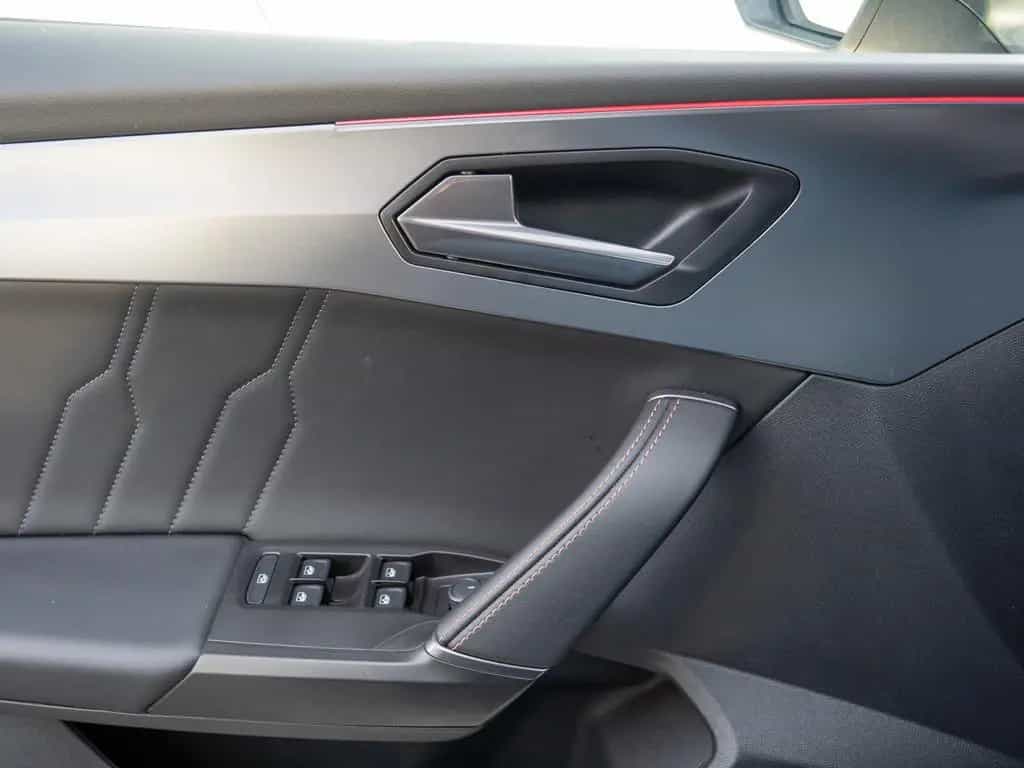Cupra Leon 1.5 TSI PDC SHZ DCC KAMERA NAVI ACC LED 12/2023-photo-11