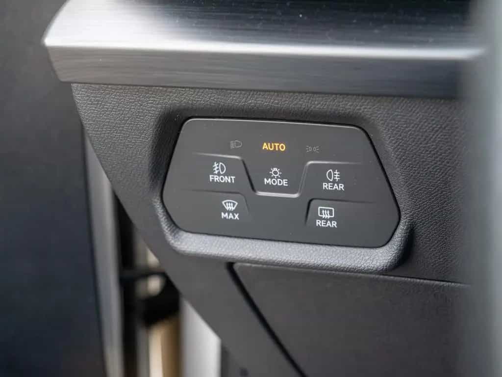 Cupra Leon 1.5 TSI PDC SHZ DCC KAMERA NAVI ACC LED 12/2023-photo-12