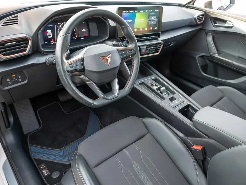 Cupra Leon 1.5 TSI PDC SHZ DCC KAMERA NAVI ACC LED 12/2023-photo-4