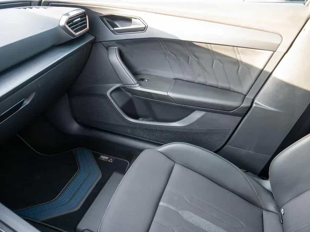 Cupra Leon 1.5 TSI PDC SHZ DCC KAMERA NAVI ACC LED 12/2023-photo-9