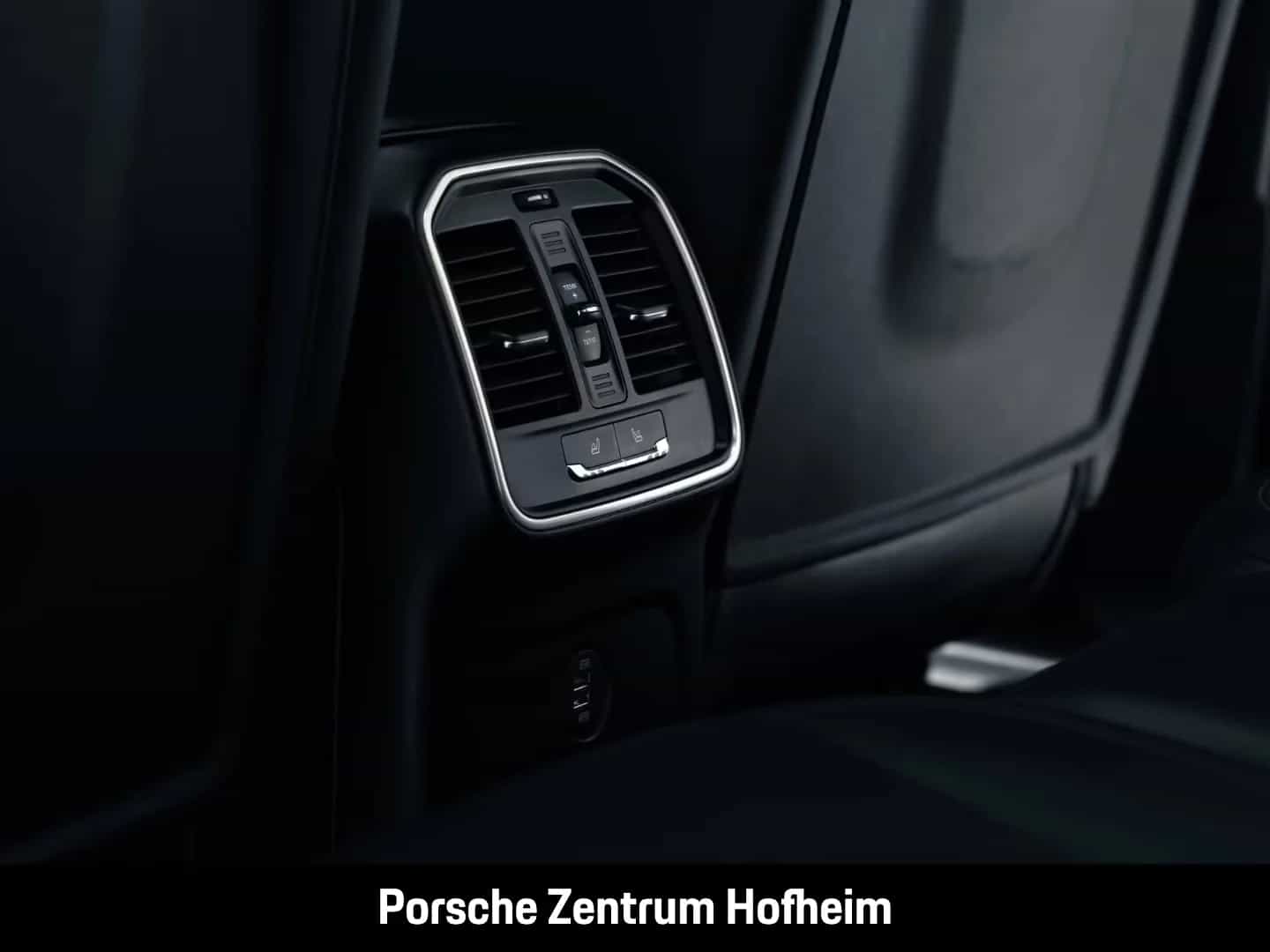 Porsche Macan 01/2017-photo-15