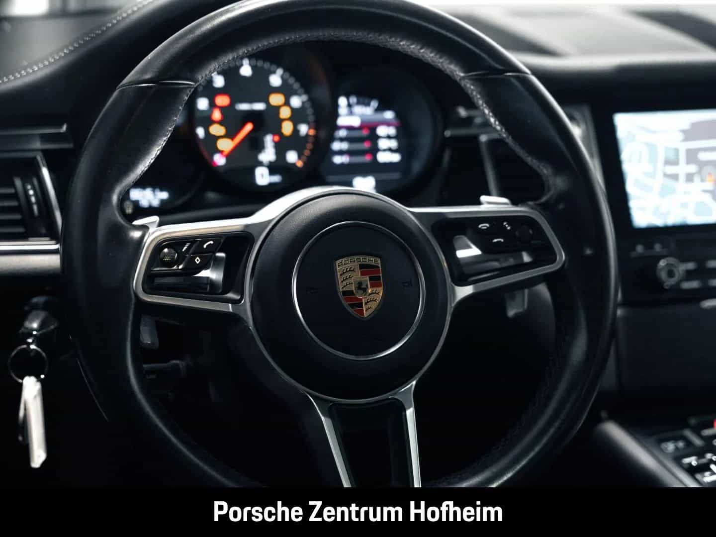 Porsche Macan 01/2017-photo-17