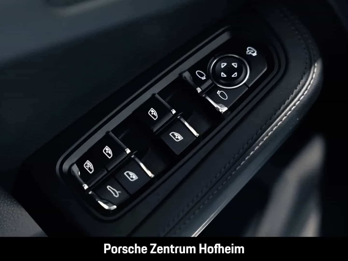 Porsche Macan 01/2017-photo-20