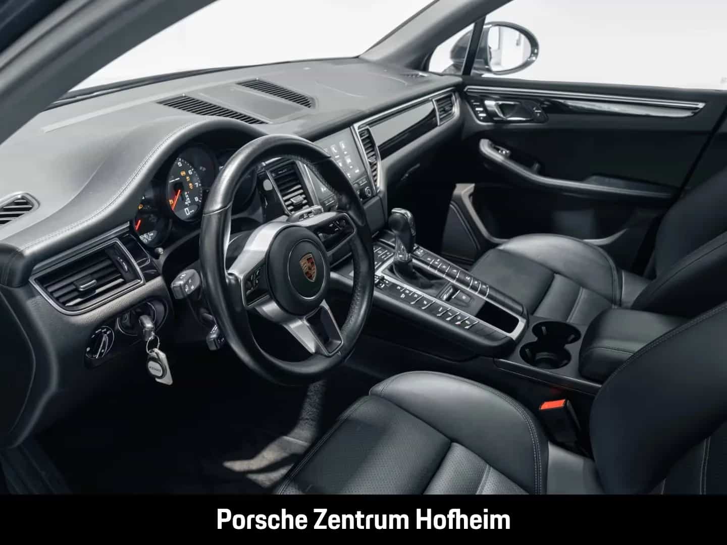 Porsche Macan 01/2017-photo-3