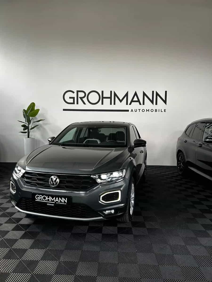 Volkswagen T-Roc 07/2018-photo-1