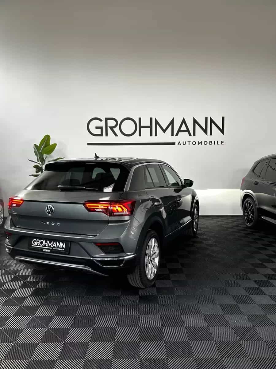 Volkswagen T-Roc 07/2018-photo-2