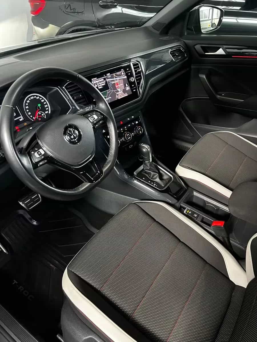 Volkswagen T-Roc 07/2018-photo-4