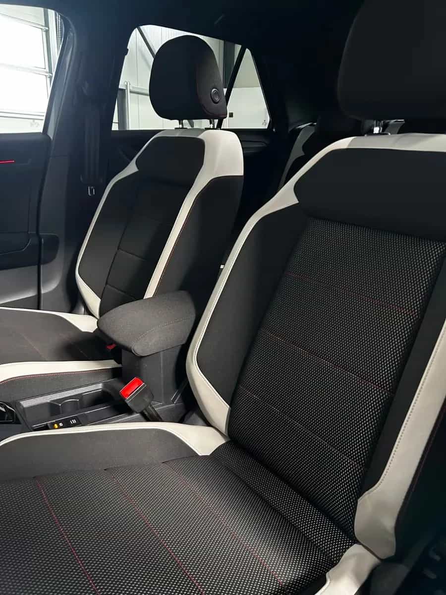 Volkswagen T-Roc 07/2018-photo-5