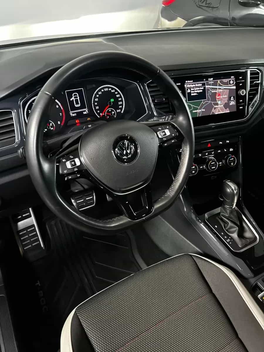 Volkswagen T-Roc 07/2018-photo-6