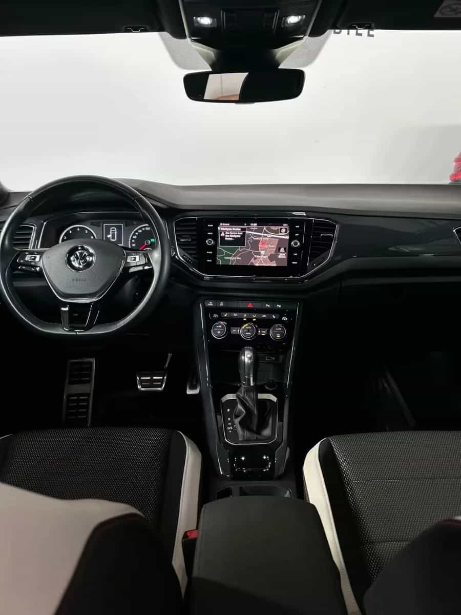 Volkswagen T-Roc 07/2018-photo-9