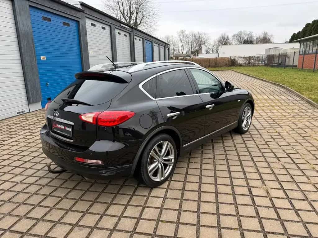 Infiniti EX30 EX EX30d 03/2011-photo-4
