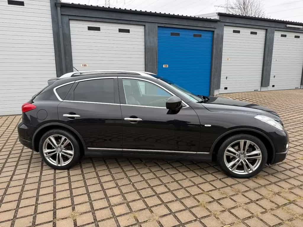 Infiniti EX30 EX EX30d 03/2011-photo-5