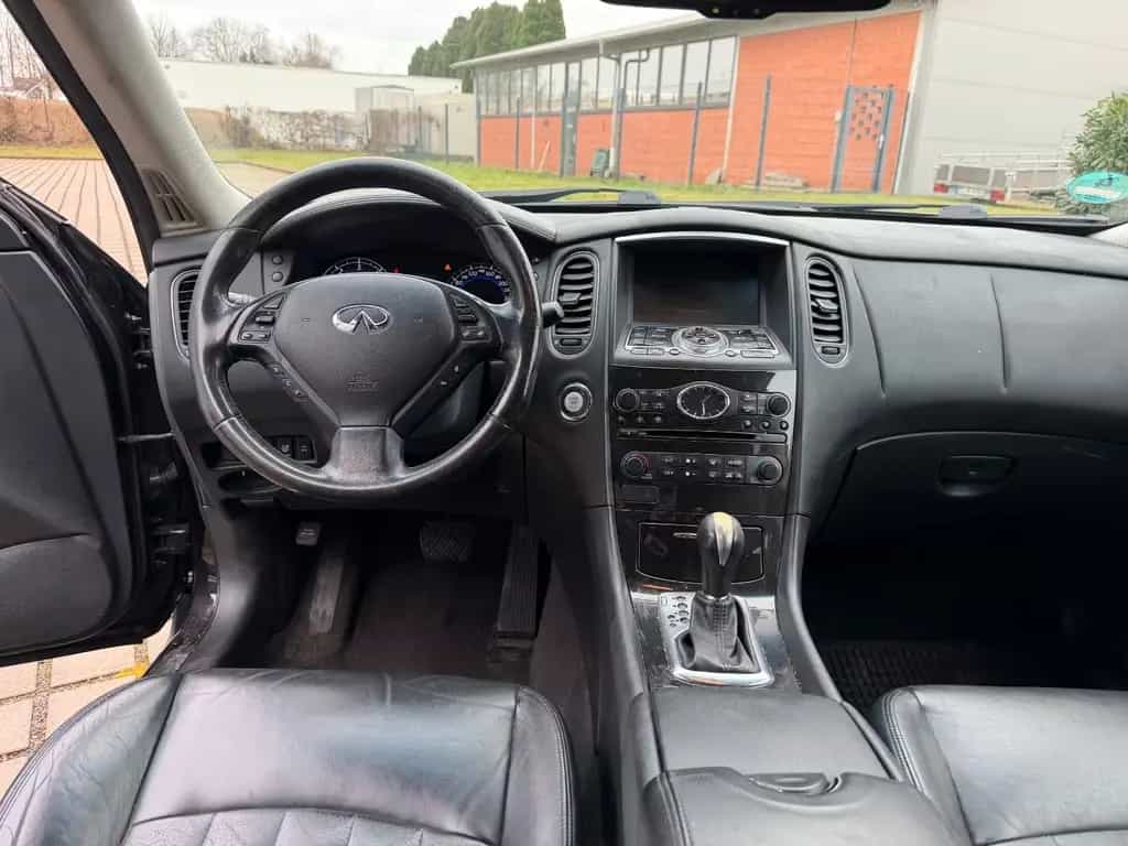 Infiniti EX30 EX EX30d 03/2011-photo-9