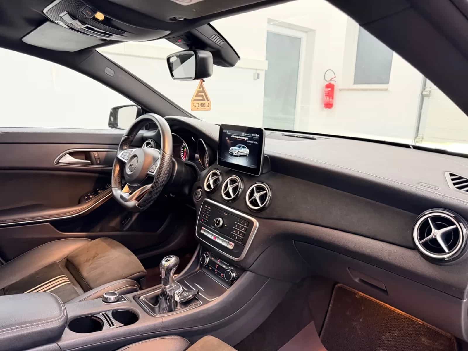 Mercedes-Benz CLA-Class 180 11/2017-photo-10