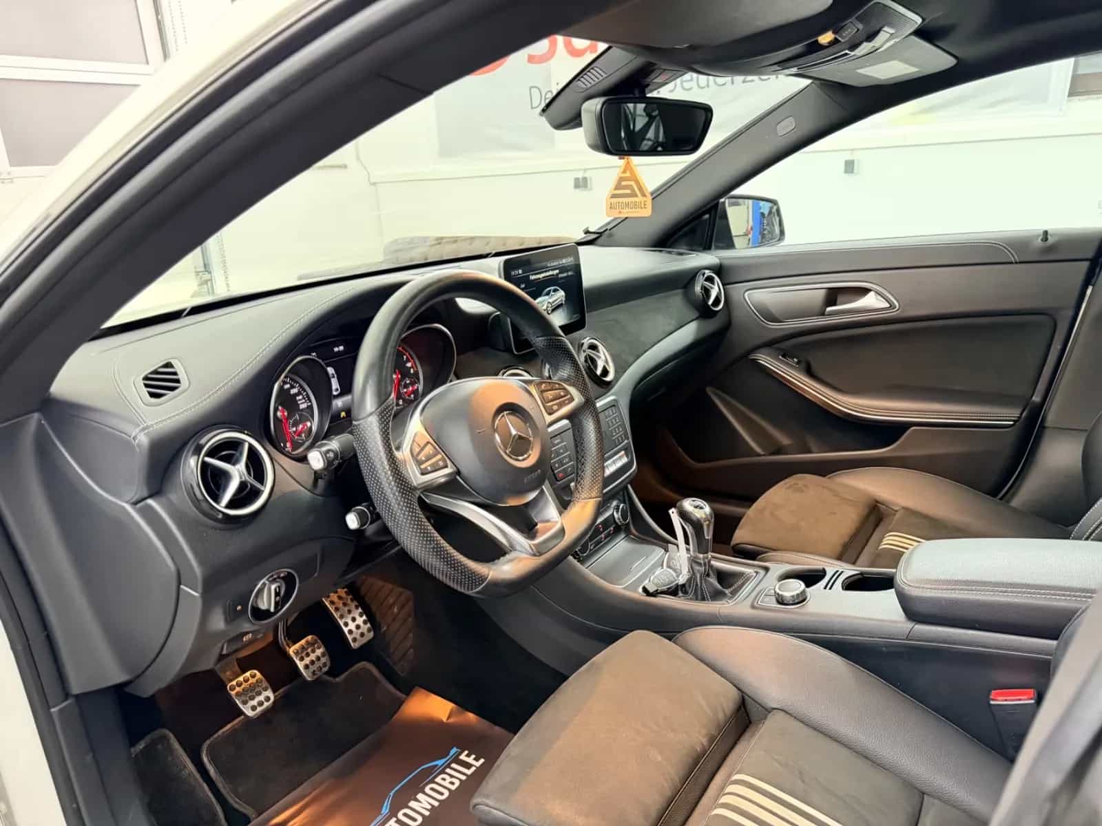 Mercedes-Benz CLA-Class 180 11/2017-photo-13