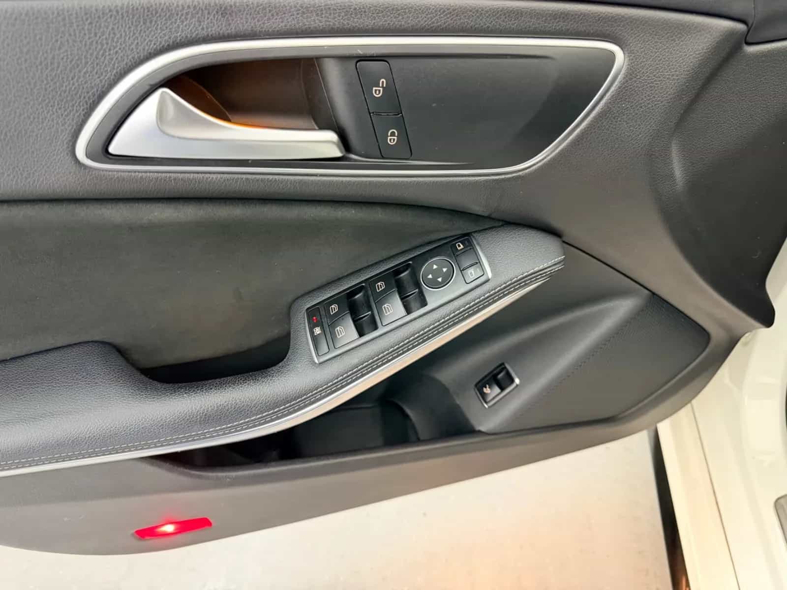 Mercedes-Benz CLA-Class 180 11/2017-photo-14