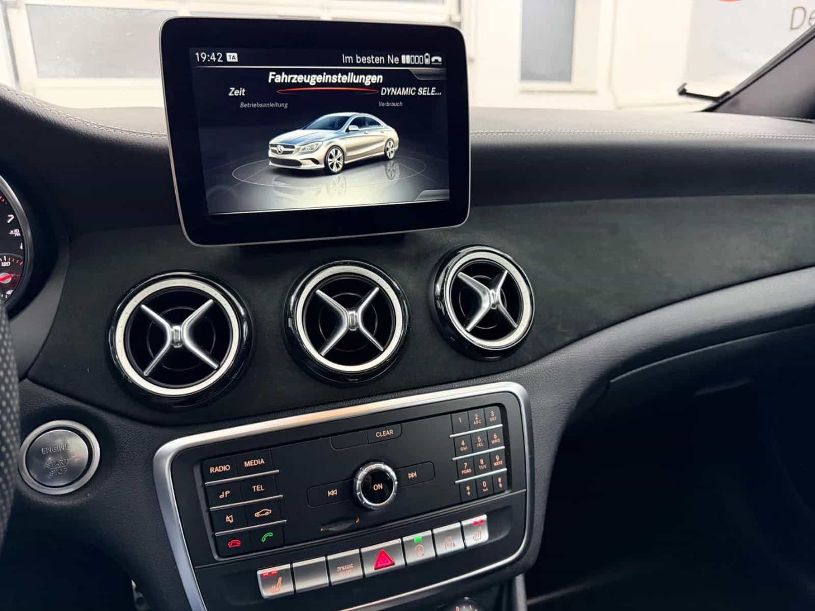Mercedes-Benz CLA-Class 180 11/2017-photo-26