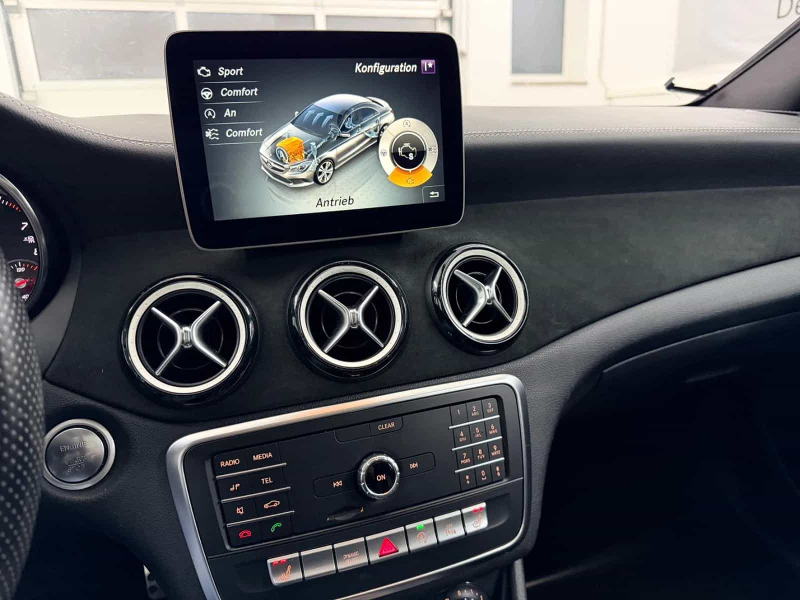 Mercedes-Benz CLA-Class 180 11/2017-photo-27
