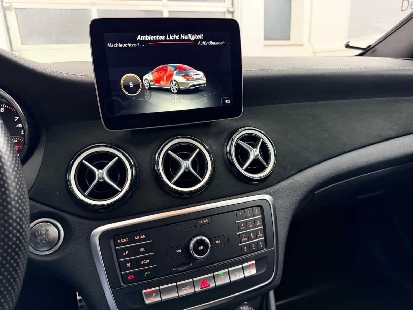 Mercedes-Benz CLA-Class 180 11/2017-photo-29