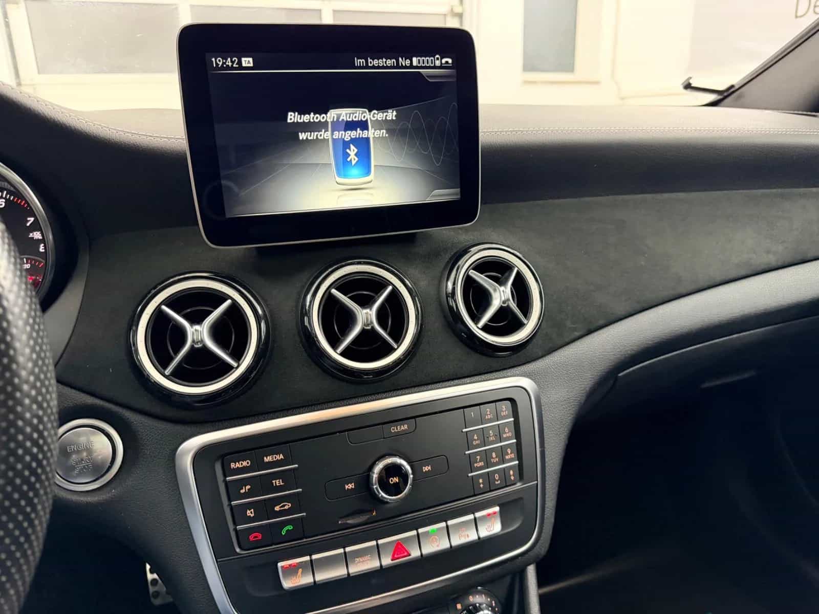 Mercedes-Benz CLA-Class 180 11/2017-photo-30