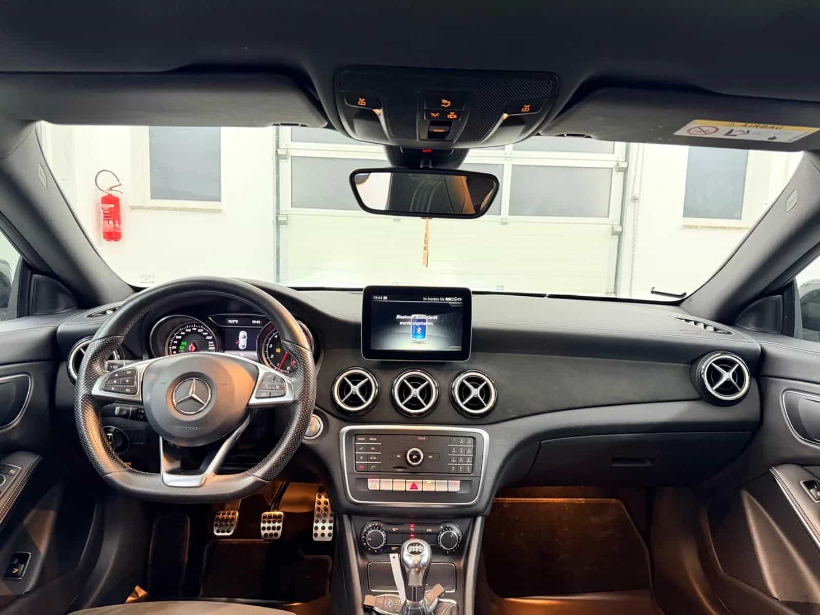 Mercedes-Benz CLA-Class 180 11/2017-photo-32