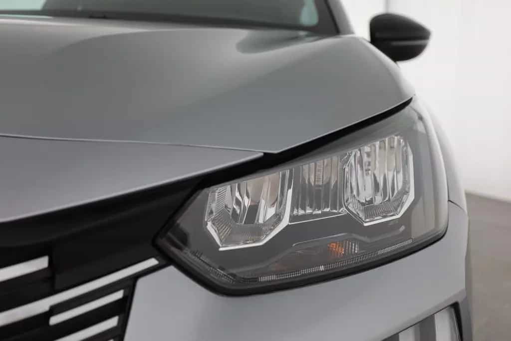 Peugeot 208 1.2 mHEV 110 Aut. LED ACC Sitzheizung 08/2025-photo-28
