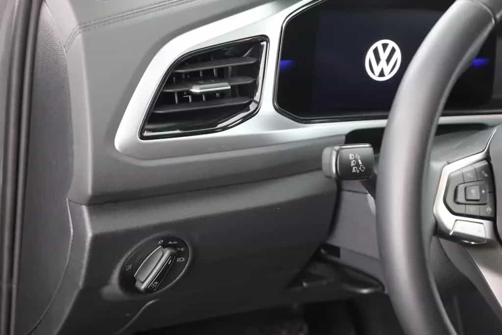 Volkswagen T-Roc 1.5 TSI DSG LED ACC Kamera 04/2025-photo-20