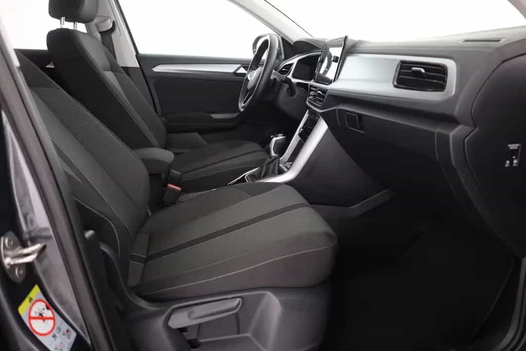 Volkswagen T-Roc 1.5 TSI DSG LED ACC Kamera 04/2025-photo-23