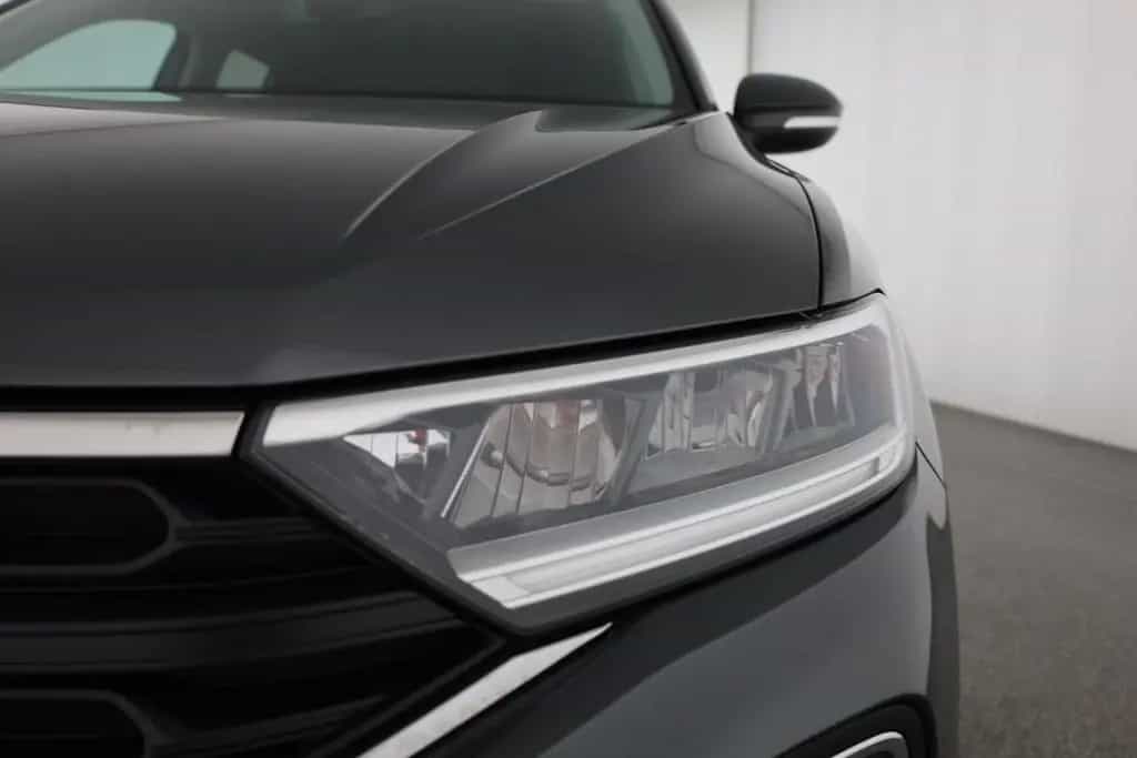 Volkswagen T-Roc 1.5 TSI DSG LED ACC Kamera 04/2025-photo-28