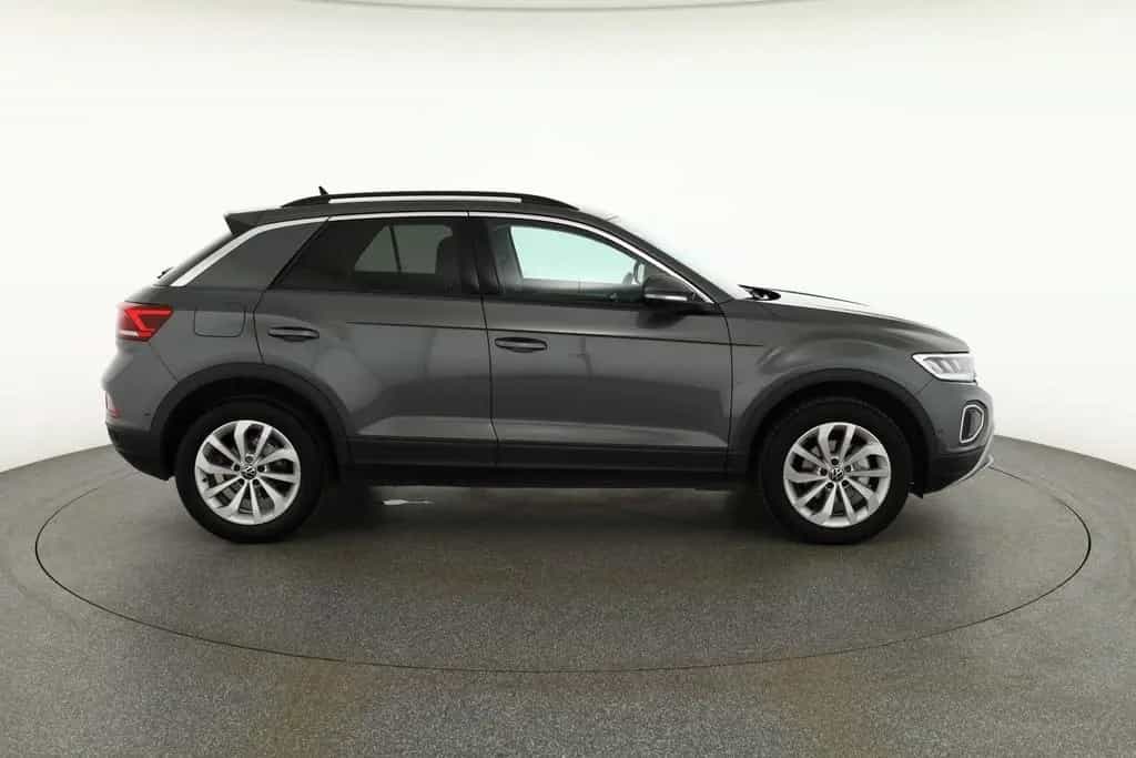 Volkswagen T-Roc 1.5 TSI DSG LED ACC Kamera 04/2025-photo-5