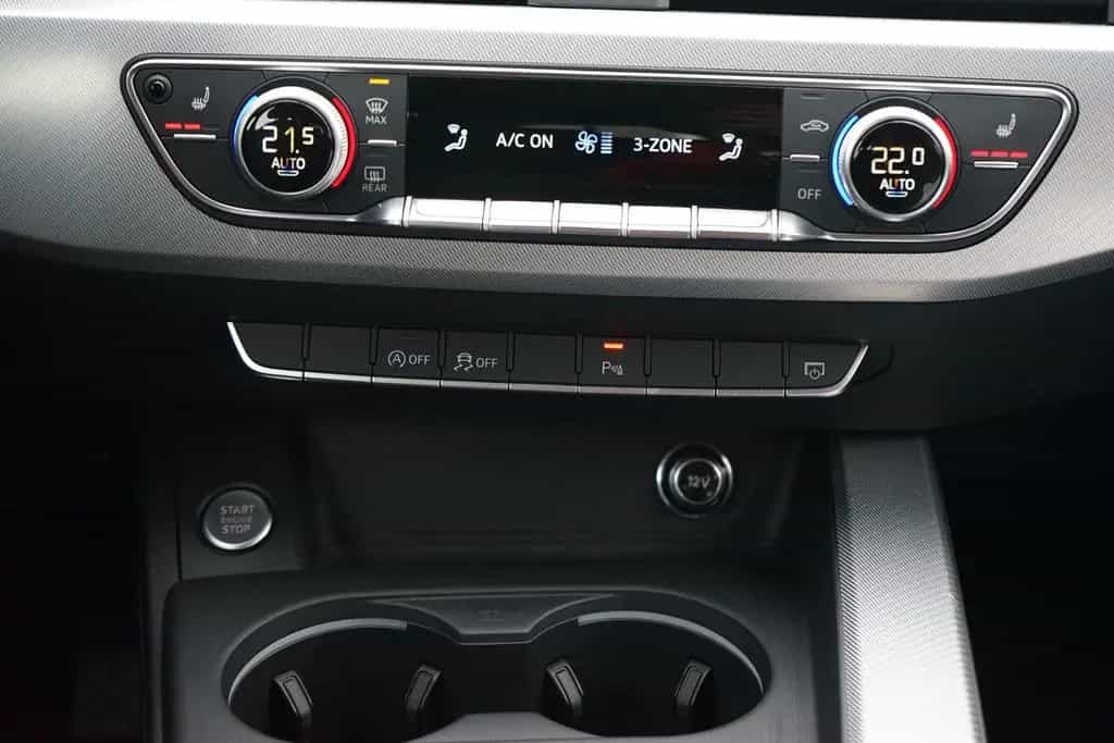 Audi A4 Avant 35 2.0 TDI sport Bi-Xenon Navi Tempomat 11/2018-photo-18