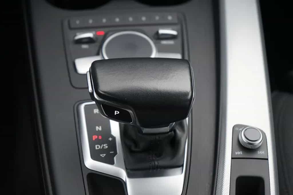 Audi A4 Avant 35 2.0 TDI sport Bi-Xenon Navi Tempomat 11/2018-photo-19