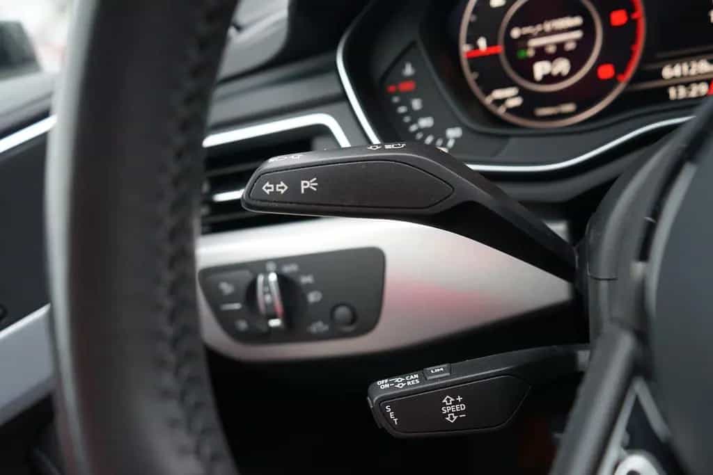 Audi A4 Avant 35 2.0 TDI sport Bi-Xenon Navi Tempomat 11/2018-photo-20