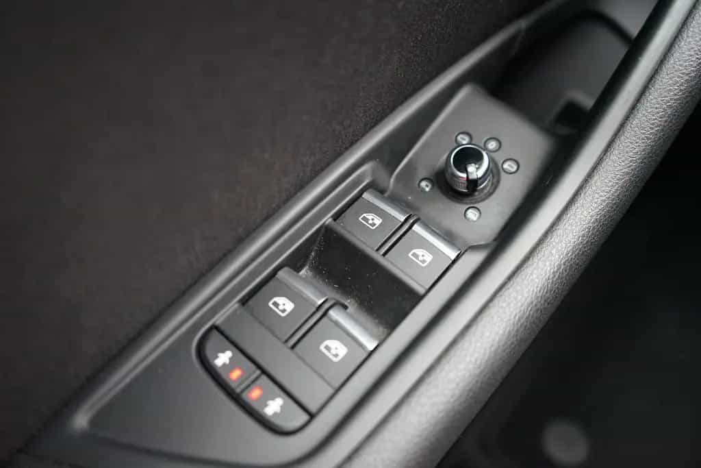 Audi A4 Avant 35 2.0 TDI sport Bi-Xenon Navi Tempomat 11/2018-photo-24