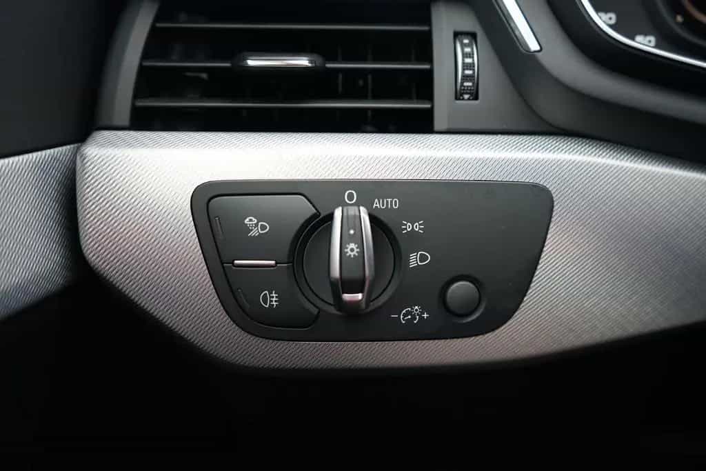 Audi A4 Avant 35 2.0 TDI sport Bi-Xenon Navi Tempomat 11/2018-photo-25
