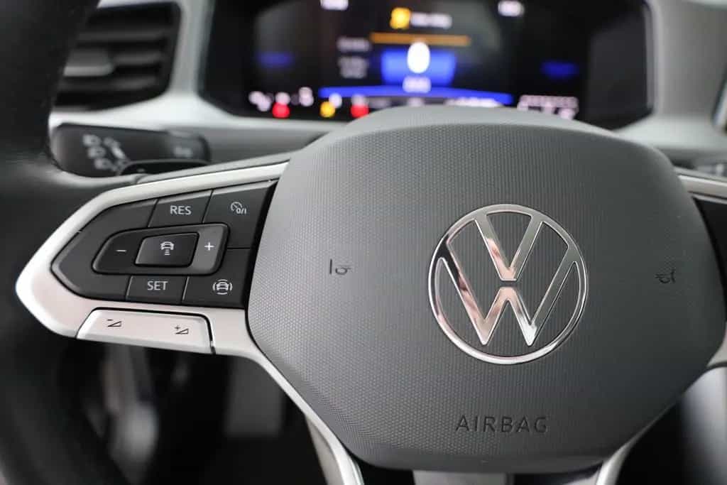 Volkswagen T-Roc 1.5 TSI DSG LED ACC Kamera 04/2025-photo-15