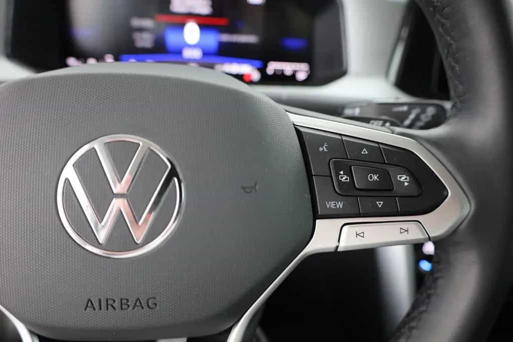 Volkswagen T-Roc 1.5 TSI DSG LED ACC Kamera 04/2025-photo-16
