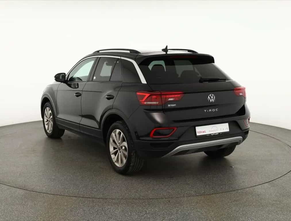Volkswagen T-Roc 1.5 TSI DSG LED ACC Kamera 04/2025-photo-2
