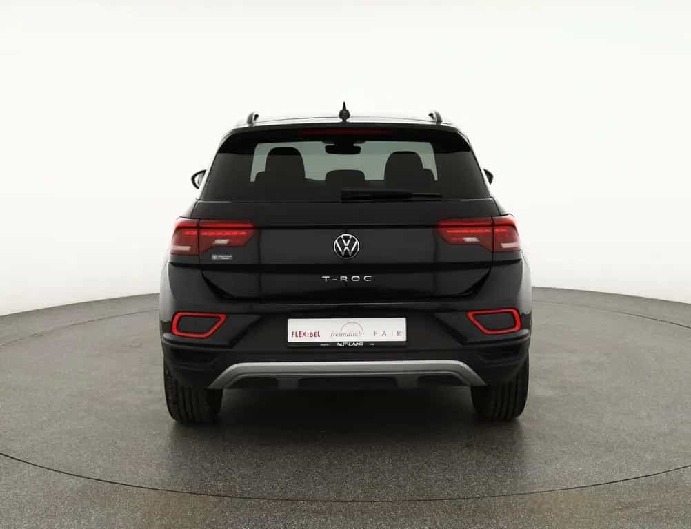 Volkswagen T-Roc 1.5 TSI DSG LED ACC Kamera 04/2025-photo-3