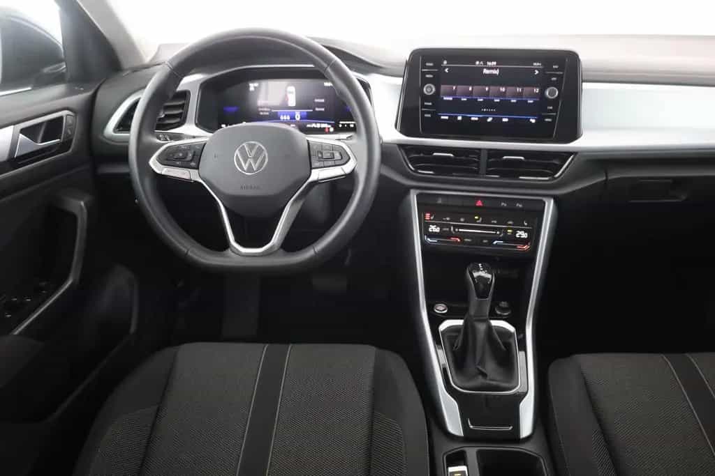 Volkswagen T-Roc 1.5 TSI DSG LED ACC Kamera 04/2025-photo-9