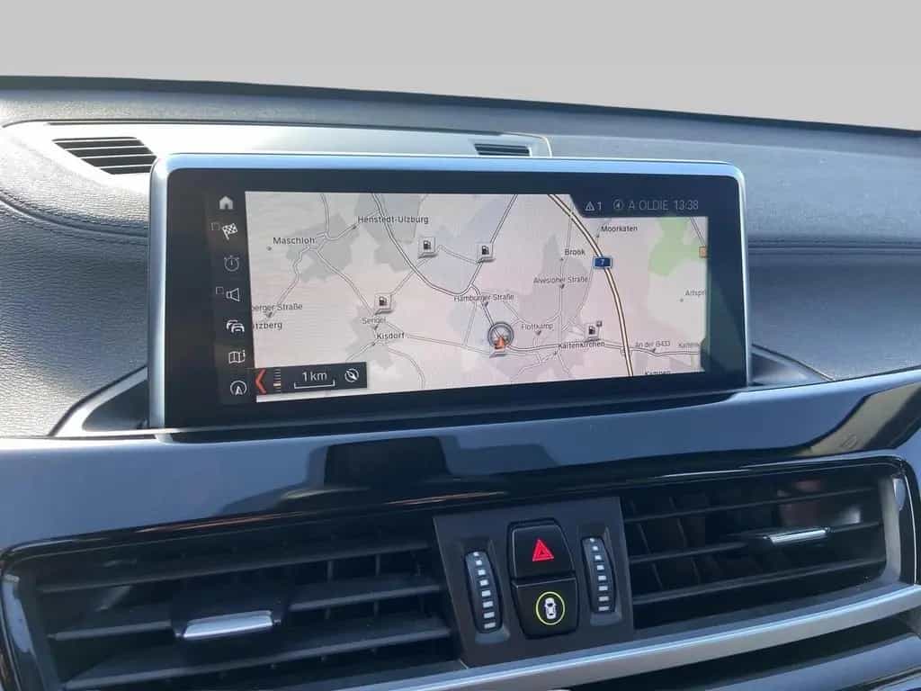 BMW X1 sDrive18d xLine AHK Navi LED PDC SHZ T-Leder 01/2021-photo-10