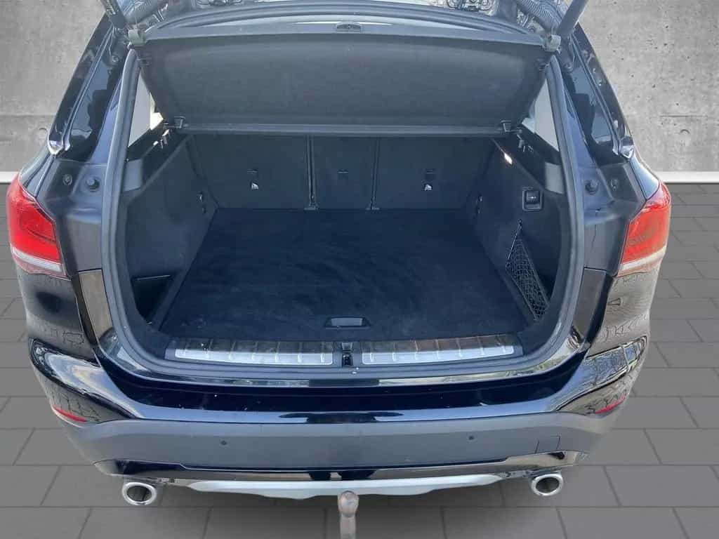 BMW X1 sDrive18d xLine AHK Navi LED PDC SHZ T-Leder 01/2021-photo-13