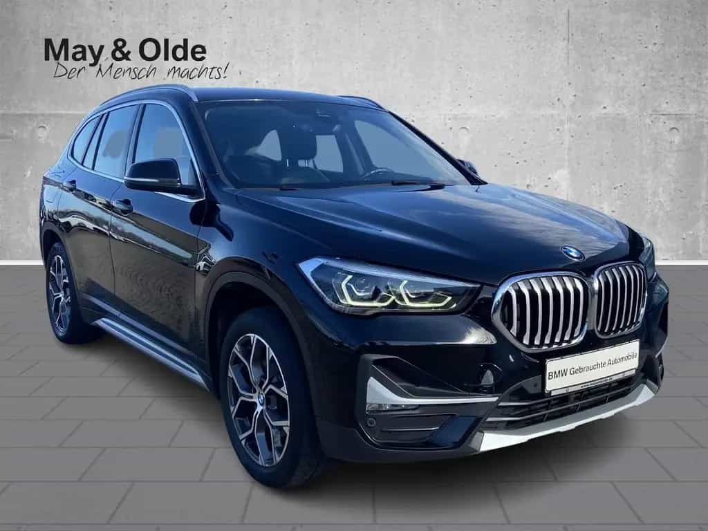 BMW X1 sDrive18d xLine AHK Navi LED PDC SHZ T-Leder 01/2021-photo-3