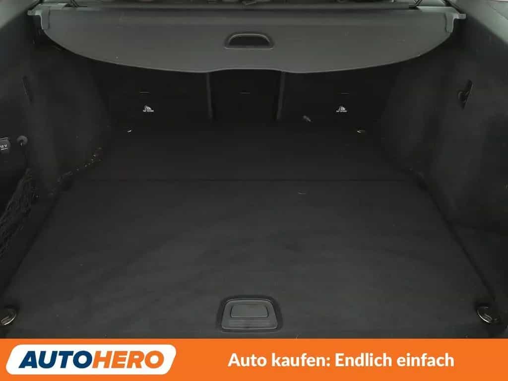 Mercedes-Benz C-Class 180 CGI T Avantgarde Aut.*NAVI*LED*TEMPO*CAM* 12/2018-photo-17
