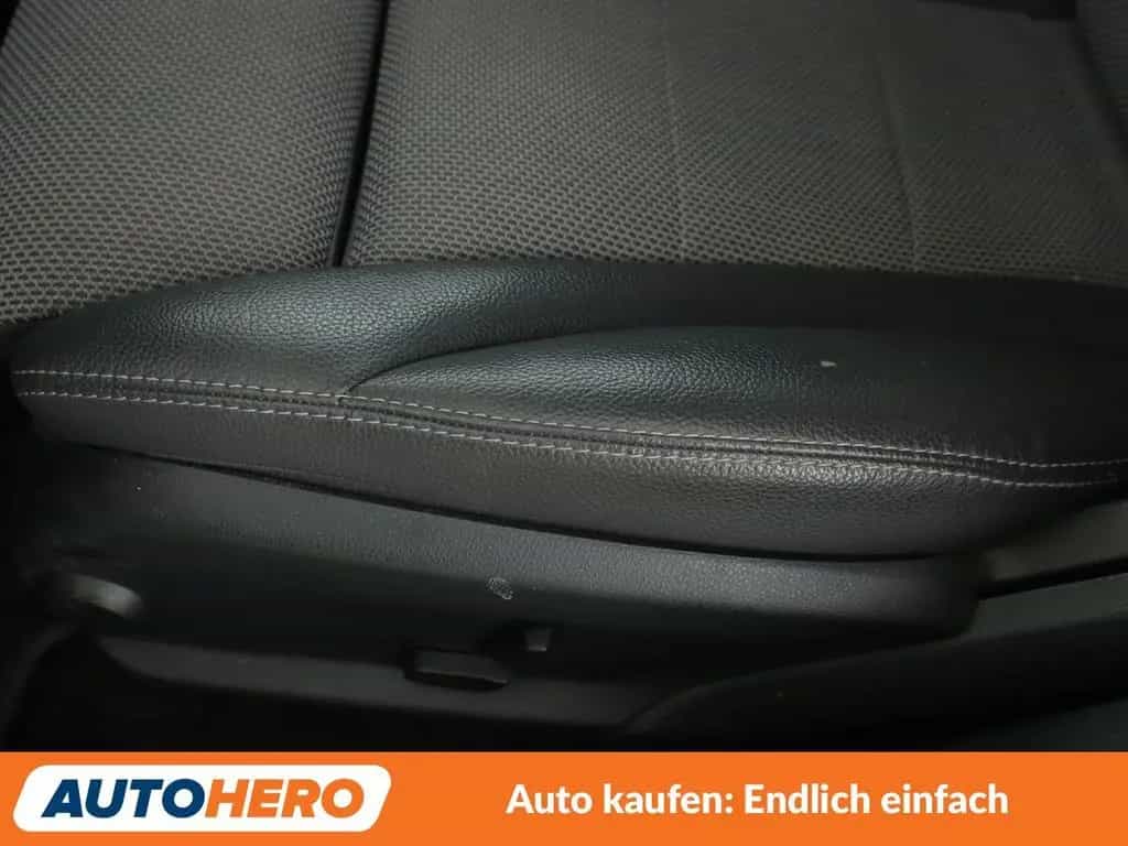 Mercedes-Benz C-Class 180 CGI T Avantgarde Aut.*NAVI*LED*TEMPO*CAM* 12/2018-photo-29