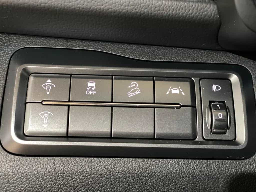 Ssangyong Tivoli 1.5P Quartz+AT+KAM+CarPlay+NAVI 07/2020-photo-35