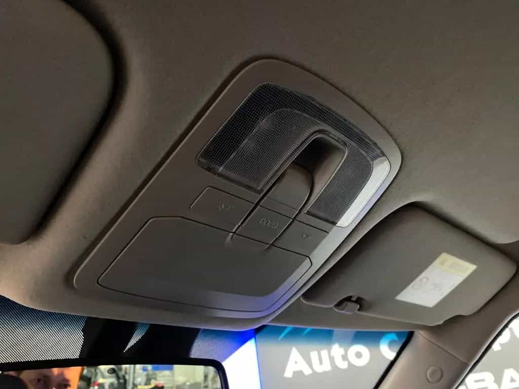 Ssangyong Tivoli 1.5P Quartz+AT+KAM+CarPlay+NAVI 07/2020-photo-36